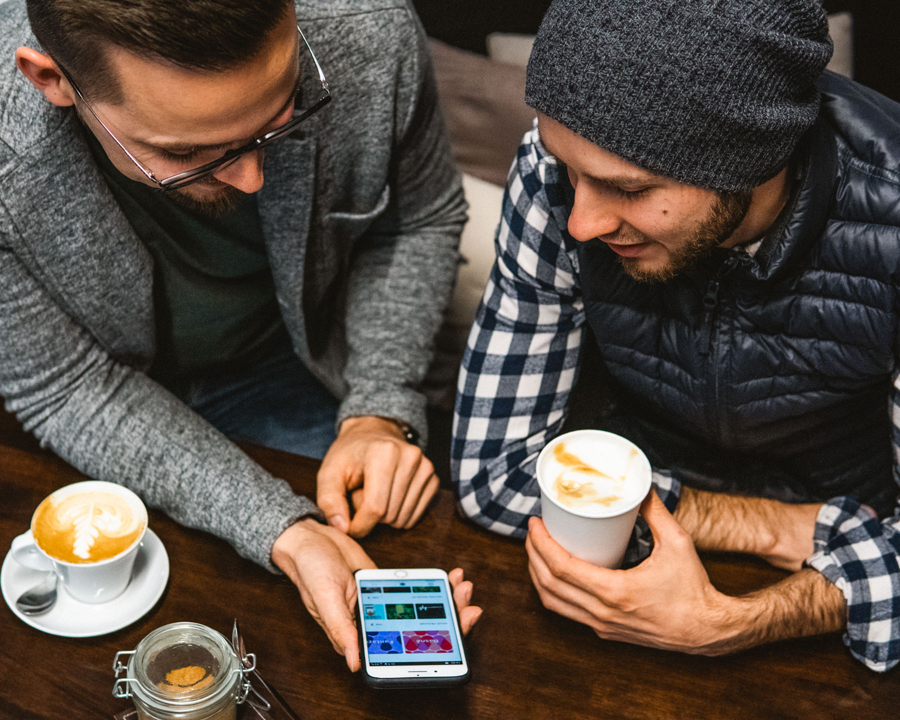 Mobile app StoryMe. Short stories instead of aimless scrolling through ...